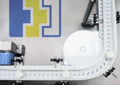 Förderlösung BC-F und BC-M mit Aufgabetischen